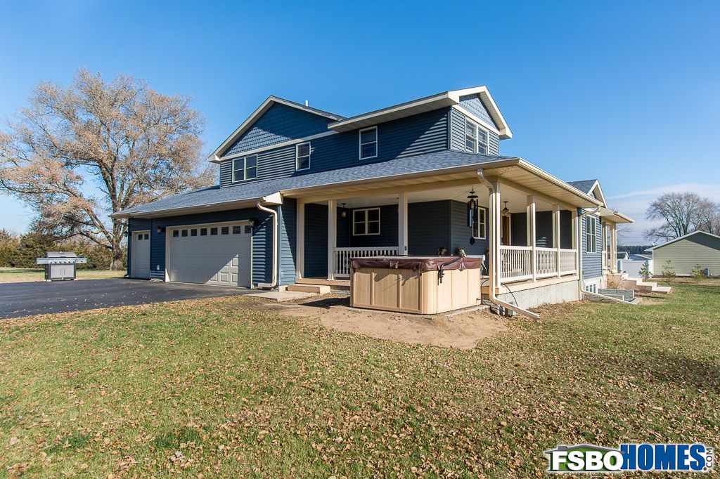 10525 Two Mile Rd, Thomson, IL 61285 Home For Sale