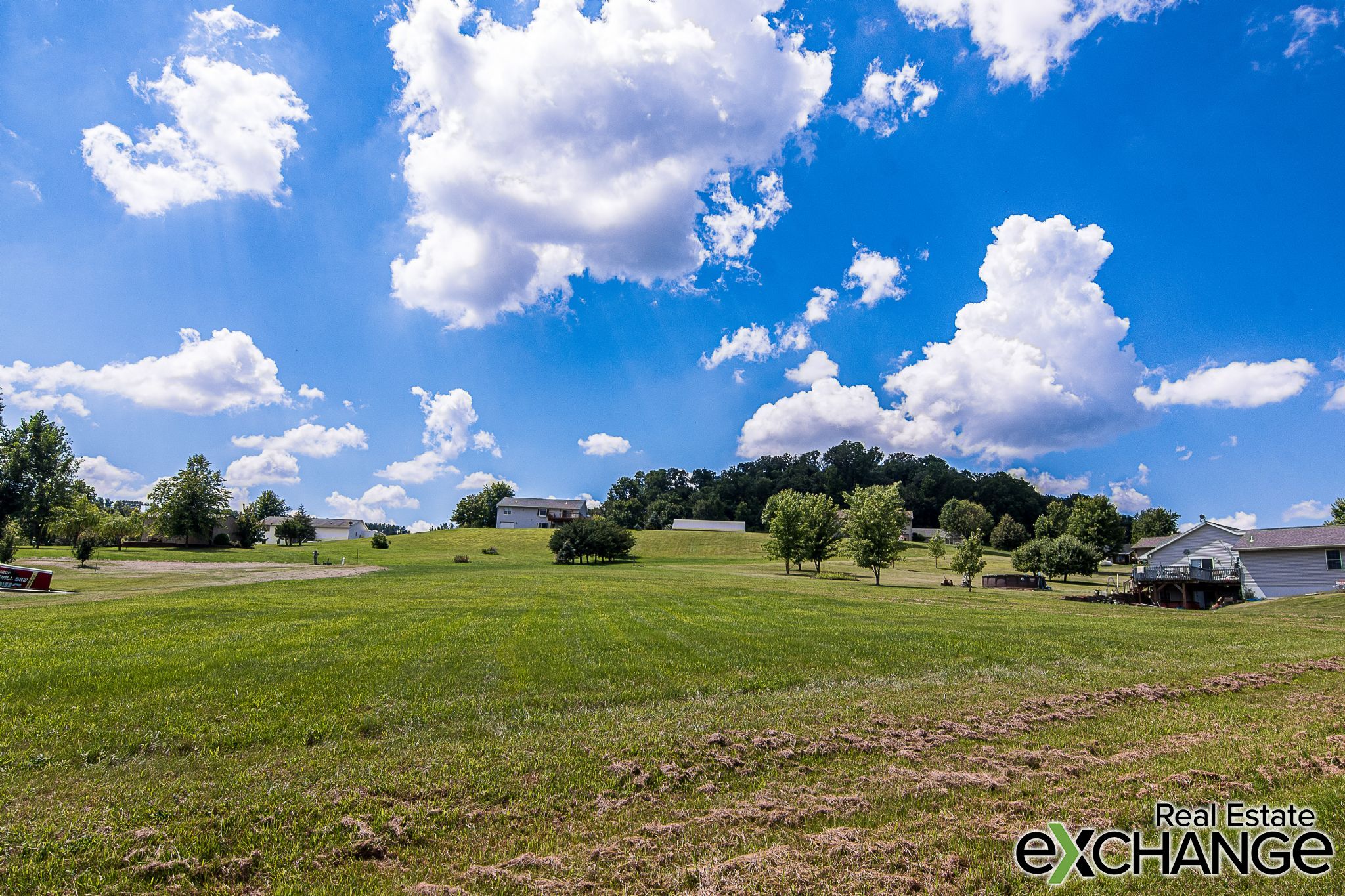 12677 Brentwood Ct, Peosta, IA 52068 Home For Sale